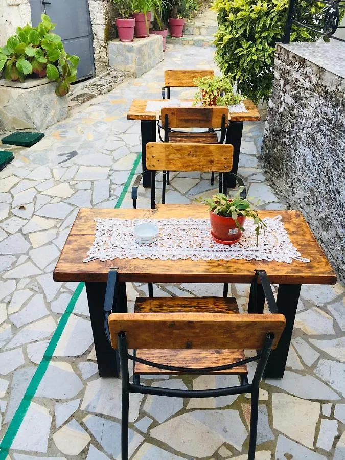 Kore Guest House Гирокастра