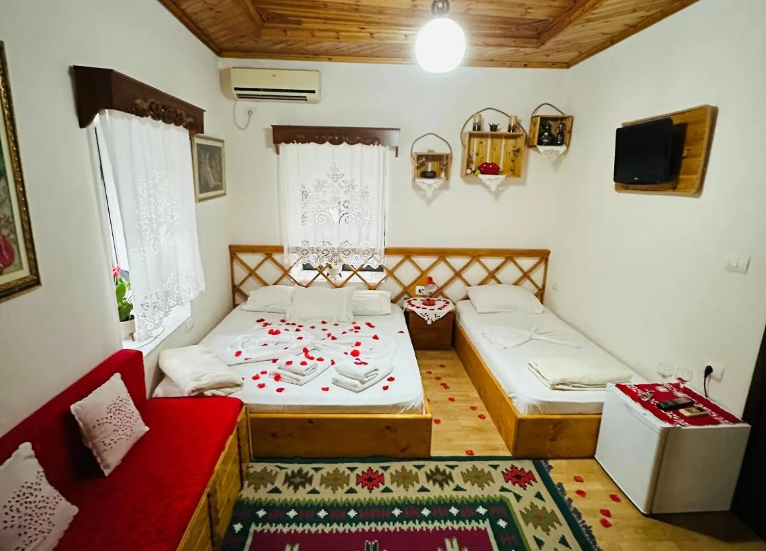 Kore Guest House Gjirokastër