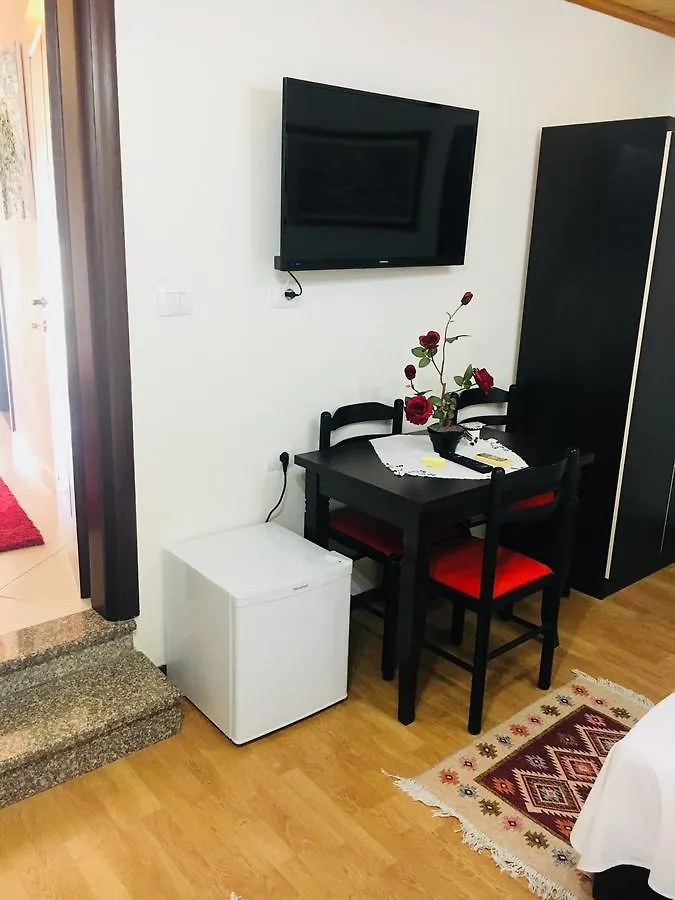 Kore Guest House Гирокастра 0*,  Албания